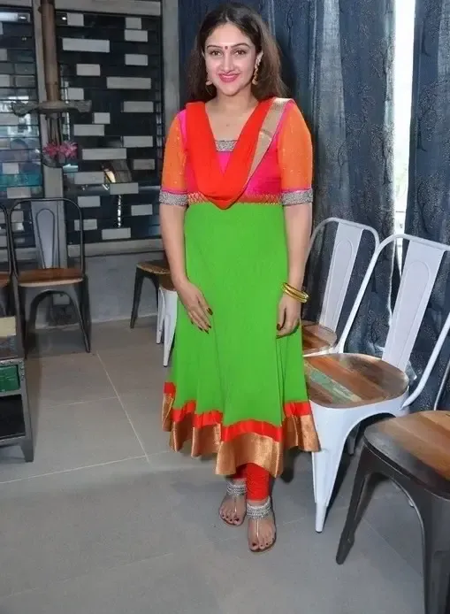 BEAUTIFUL INDIAN ACTRESS SRIDEVI VIJAYKUMAR IN GREEN PUNJABI DRESS 3